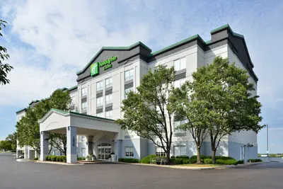 Photo 2 - Holiday Inn Hotel & Suites Overland Park - Convention Center by IHG