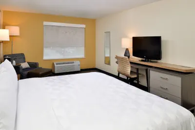Photo 5 - Holiday Inn Hotel & Suites Overland Park - Convention Center by IHG