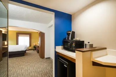 Photo 4 - Holiday Inn Express Hotel & Suites Louisville East by IHG
