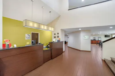Photo 3 - Sleep Inn & Suites at Concord Mills
