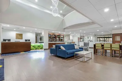Photo 5 - Comfort Suites Houston NW - Vintage Park