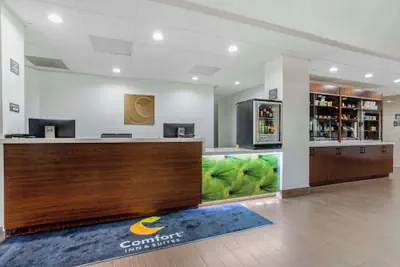 Photo 4 - Comfort Suites Houston NW - Vintage Park