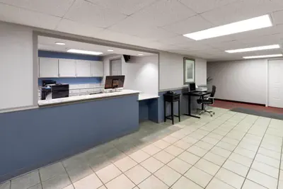 Photo 3 - Days Inn by Wyndham Mountain Home