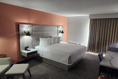 Photo 4 - The Grand Inn