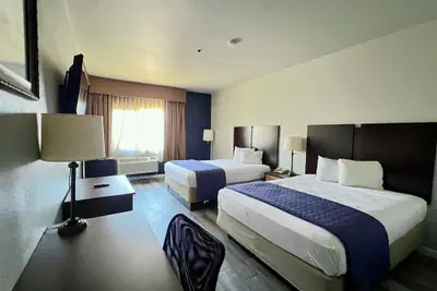 Photo 4 - Budget Inn