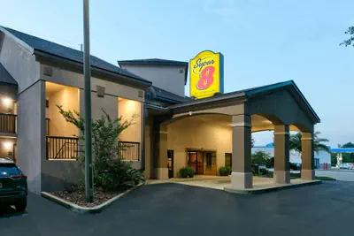 Photo 2 - Super 8 by Wyndham Diberville Biloxi Area