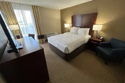 Photo 2 - Best Western Rochelle Inn & Suites near DeKalb