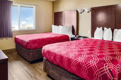 Photo 5 - Econo Lodge Newport