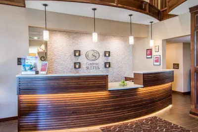 Photo 4 - Comfort Suites Linn County
