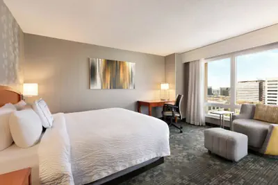Photo 2 - Courtyard by Marriott Tysons McLean