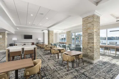 Photo 4 - Homewood Suites by Hilton Miami-Airport/Blue Lagoon