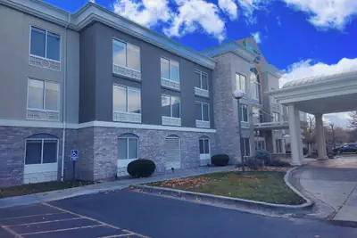 Photo 2 - Holiday Inn Express Hotel & Suites Idaho Falls by IHG