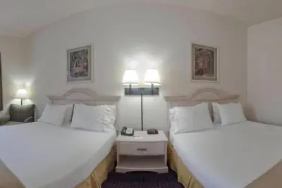 Photo 5 - Holiday Inn Express Suites Plant City by IHG