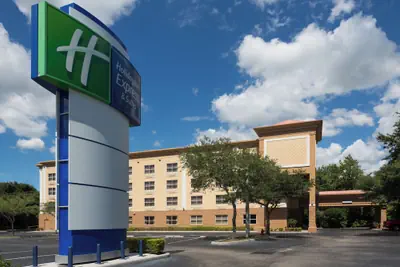 Photo 2 - Holiday Inn Express Suites Plant City by IHG