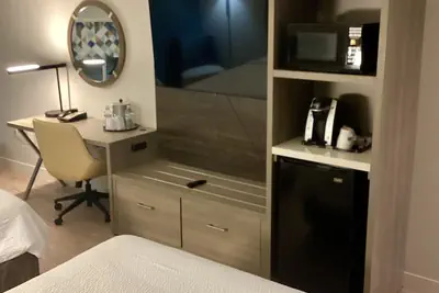 Photo 5 - Holiday Inn Express Hotels & Suites Cocoa Beach by IHG