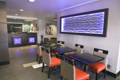Photo 5 - Hampton Inn Muskogee