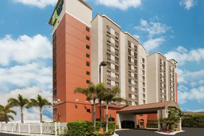 Photo 2 - Holiday Inn Express & Suites Nearest Universal Orlando by IHG