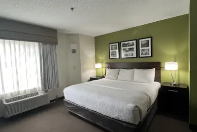 Photo 5 - SureStay by Best Western Roseburg