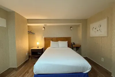 Photo 3 - Windsor Inn Hotel