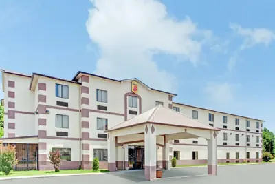 Photo 2 - Super 8 by Wyndham Jackson/Ridgeland