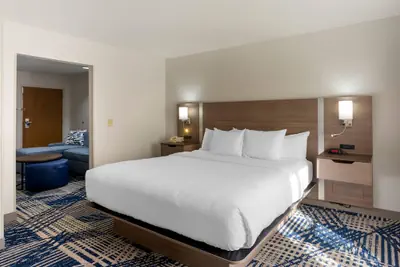 Photo 2 - Comfort Inn & Suites Hot Springs Midtown