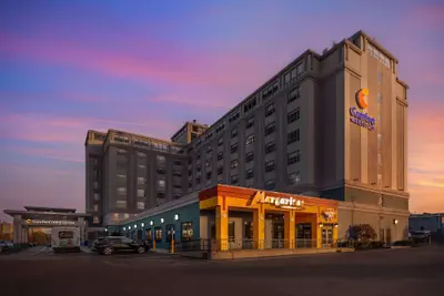 Photo 2 - Comfort Inn & Suites Logan International Airport