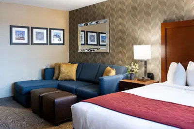 Photo 5 - Comfort Inn & Suites Logan International Airport