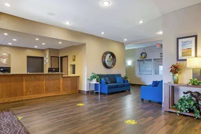 Photo 2 - Comfort Inn & Suites Pittsburg KS