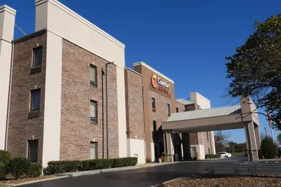 Photo 2 - Comfort Suites Crossville