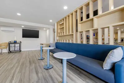 Photo 4 - Comfort Inn Sea World Area