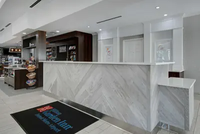 Photo 4 - Hilton Garden Inn Detroit Metro Airport