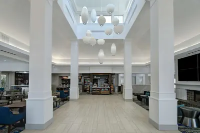 Photo 2 - Hilton Garden Inn Detroit Metro Airport