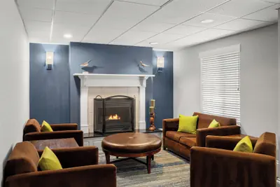 Photo 3 - Holiday Inn Express & Suites New Buffalo by IHG