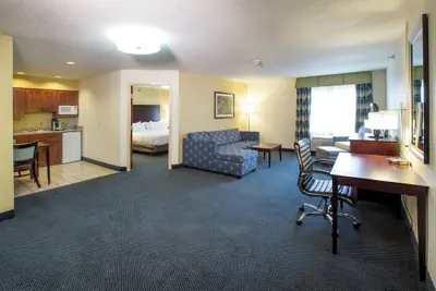 Photo 4 - Holiday Inn Express & Suites St Joseph by IHG