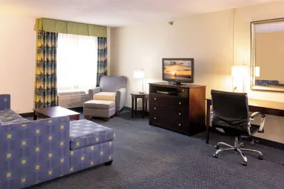 Photo 5 - Holiday Inn Express & Suites St Joseph by IHG