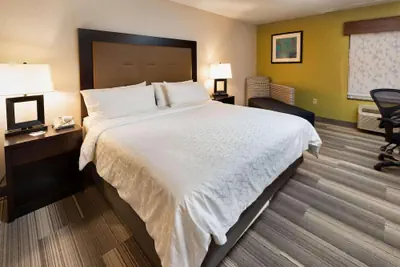 Photo 4 - Country Inn & Suites by Radisson, South Haven, MI