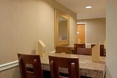 Photo 3 - La Quinta Inn & Suites by Wyndham Boston Somerville