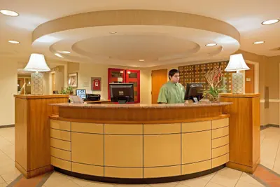 Photo 4 - La Quinta Inn & Suites by Wyndham Boston Somerville