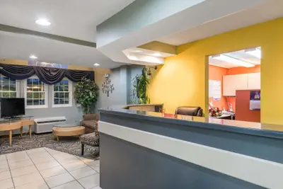 Photo 4 - Microtel Inn & Suites by Wyndham Dayton/Riverside OH