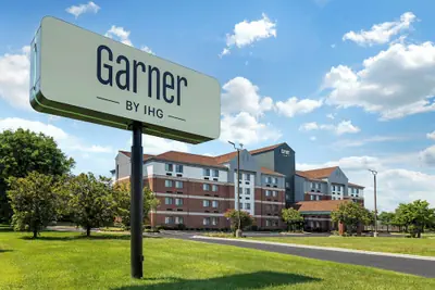 Photo 2 - Garner Hotel Warren Northwest by IHG