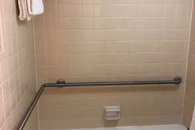 Photo 5 - Super 8 by Wyndham Valdosta Mall
