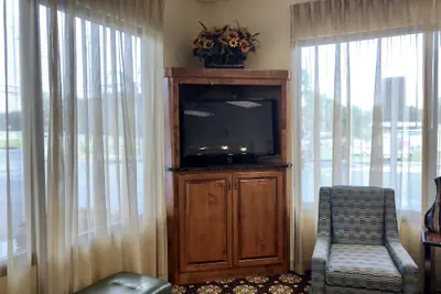 Photo 4 - Super 8 by Wyndham Valdosta Mall