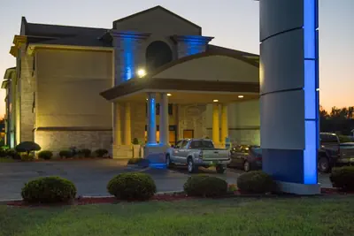 Photo 2 - Holiday Inn Express & Suites Wauseon by IHG
