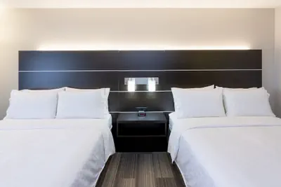 Photo 3 - Holiday Inn Express & Suites Vadnais Heights by IHG