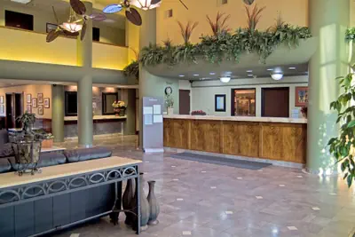 Photo 3 - Oxford Suites Yakima