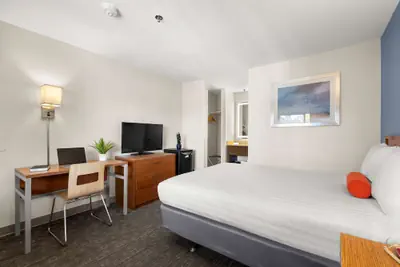 Photo 2 - Good Nite Inn Camarillo