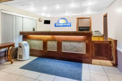 Photo 3 - Days Inn by Wyndham Tannersville