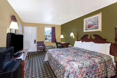 Photo 5 - Days Inn by Wyndham Lenoir City