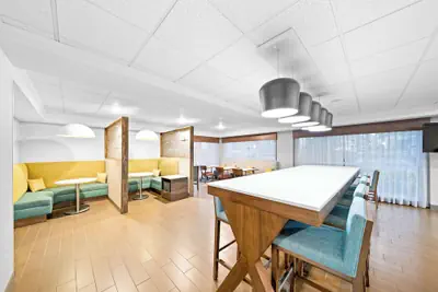Photo 5 - Hampton Inn Lincoln - South/Heritage Park