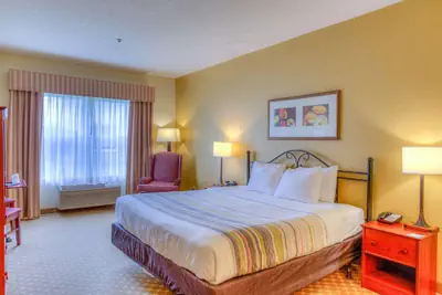 Photo 5 - Country Inn & Suites by Radisson, Crystal Lake, IL